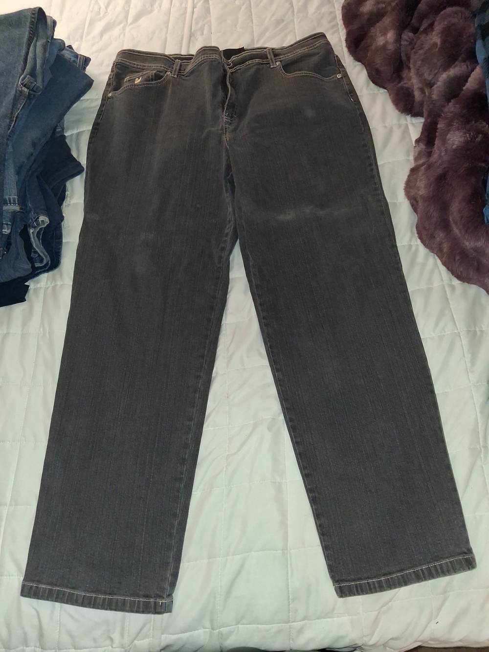 Men's Black Straight-Leg Jeans